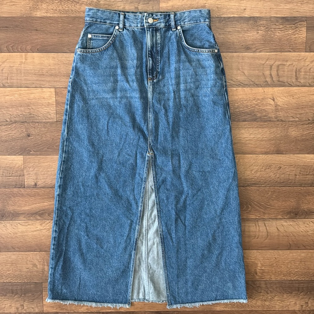 Pilcro Size 10 Denim Midi / Maxi Skirt NWT Anthropologie Front Slit Raw Hem Luxe - Picture 13 of 15